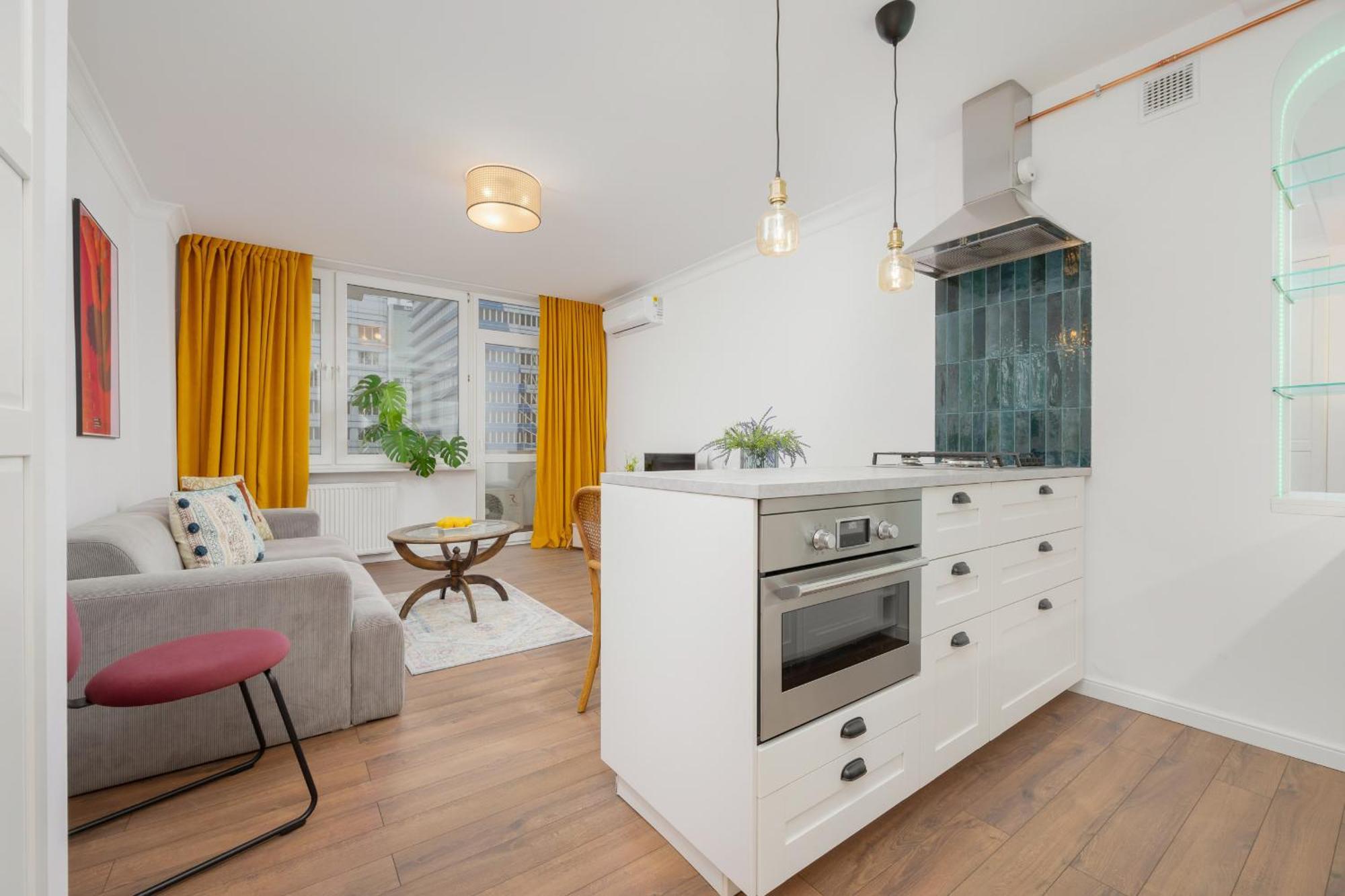 Marszalkowska Stylish With Balcony Center By Renters Warsaw